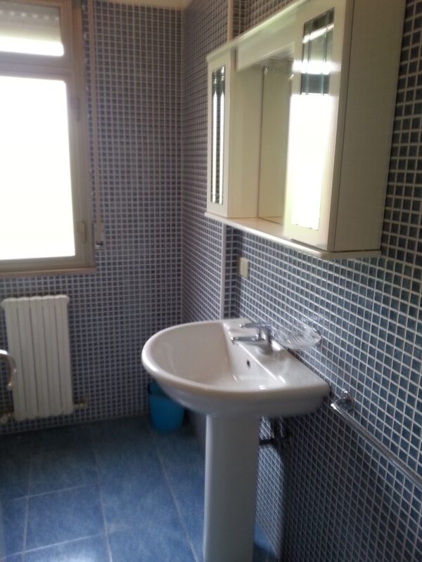 ø; Comodo trilocale sul mare