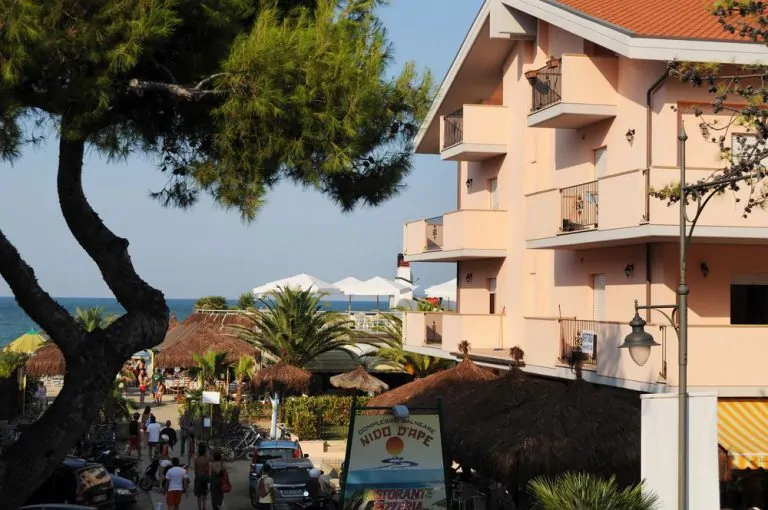 Accesso privato diretto alla spiaggia dal Residence Paradiso Silvi Marina