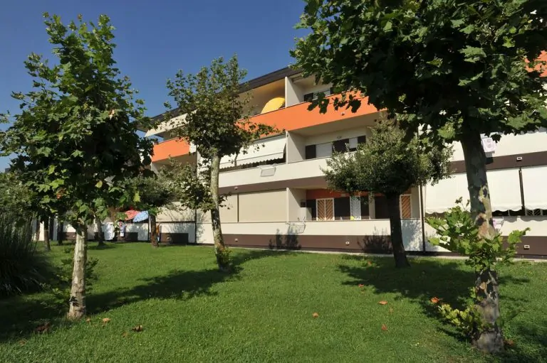 Residenze Le Palme e Ismare Silvi Marina: appartamenti fronte mare con ascensore