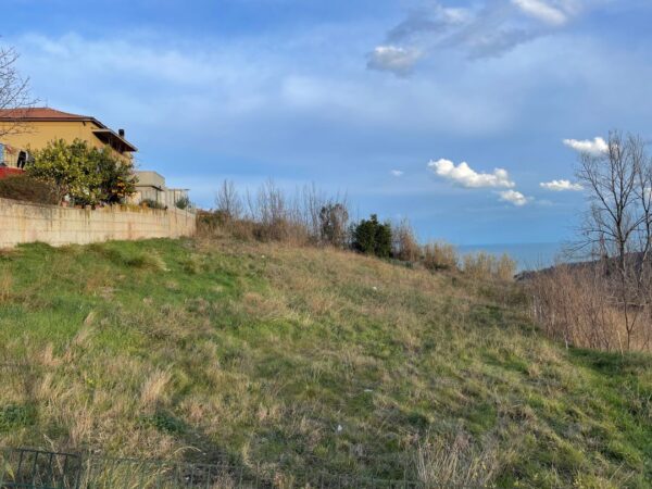 Terreno edificabile vista mare